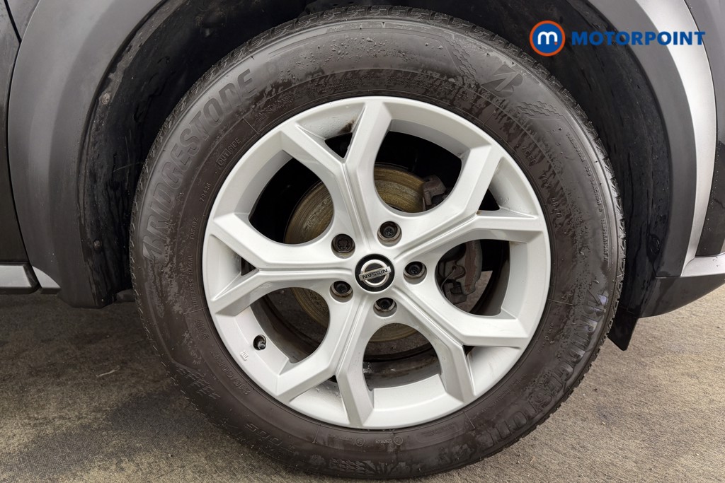 Nissan Juke N-Connecta Manual Petrol SUV - Stock Number (1613930) - 35th supplementary image