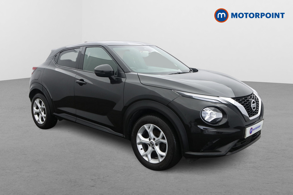 Nissan Juke N-Connecta Manual Petrol SUV - Stock Number (1613930) - Drivers side front corner