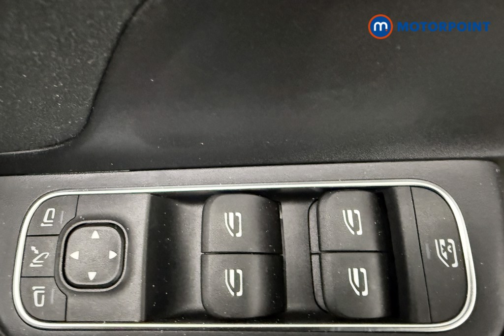 Mercedes-Benz GLA Amg Line Automatic Petrol SUV - Stock Number (1615346) - 19th supplementary image