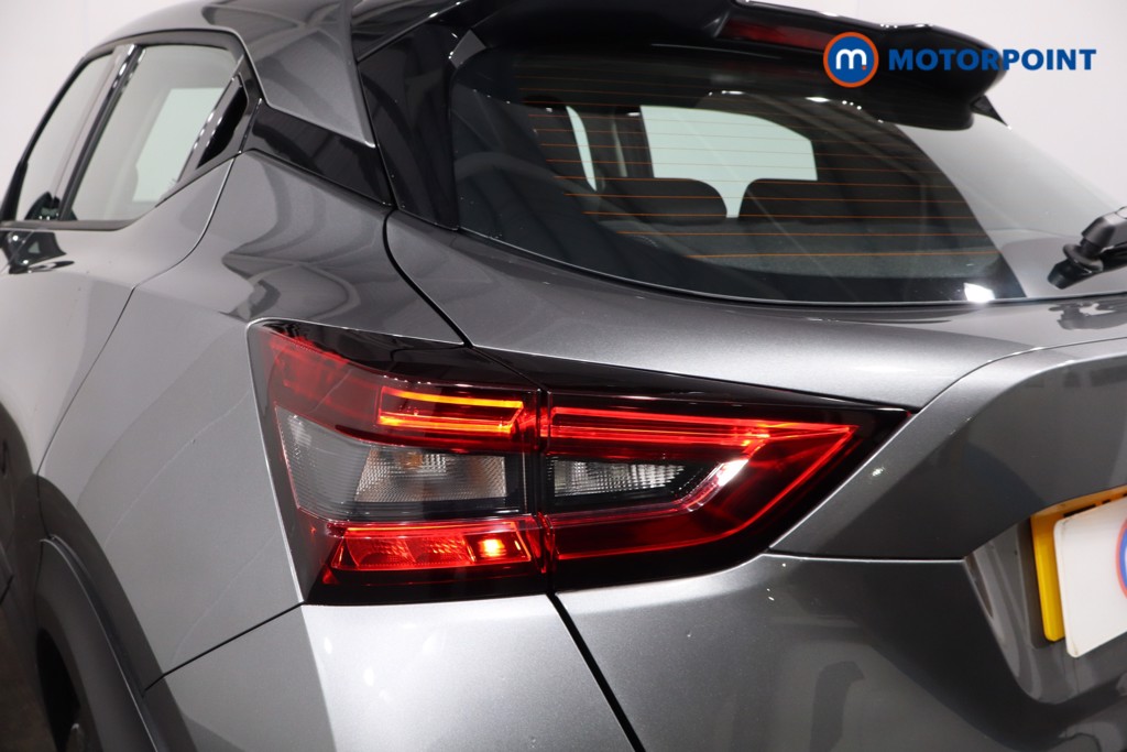 Nissan Juke Acenta Premium Automatic Petrol SUV - Stock Number (1616106) - 33rd supplementary image