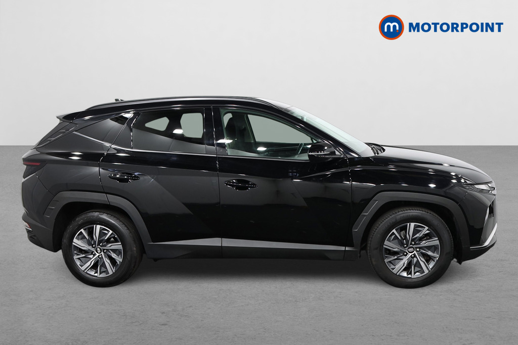 Hyundai Tucson Se Connect Manual Petrol SUV - Stock Number (1616180) - Drivers side