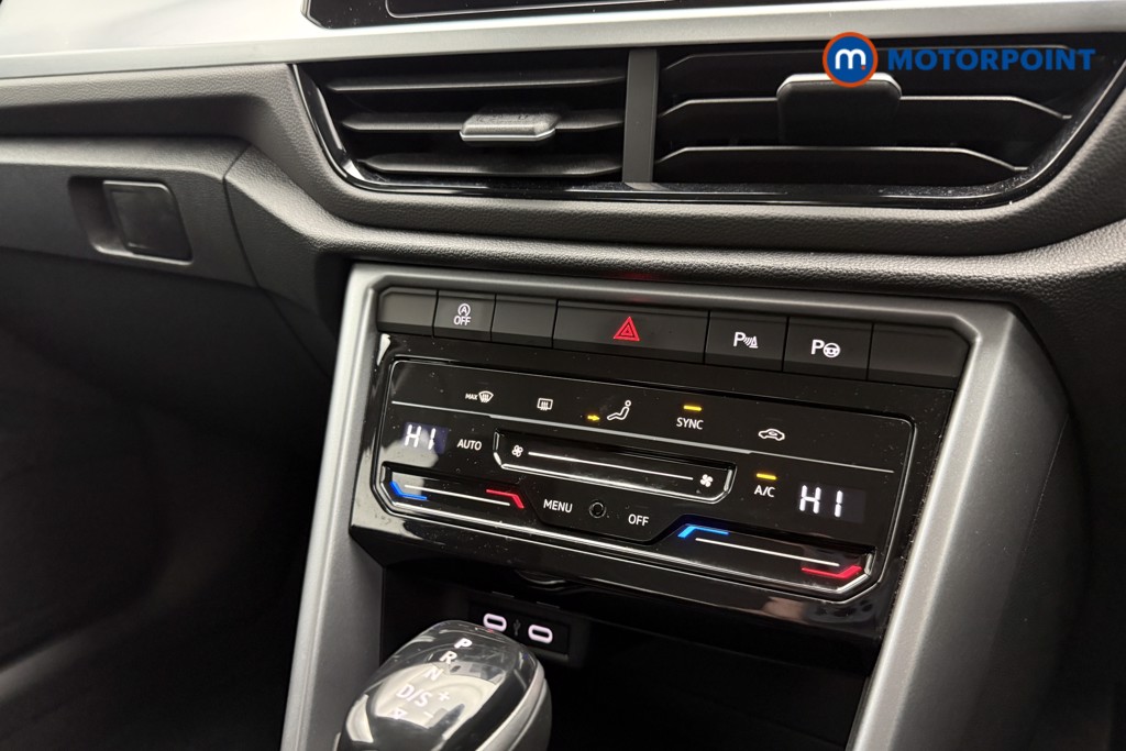 Volkswagen T-Roc Life Automatic Petrol SUV - Stock Number (1616185) - 16th supplementary image