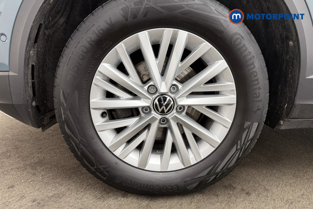 Volkswagen T-Roc Life Automatic Petrol SUV - Stock Number (1616185) - 1st supplementary image