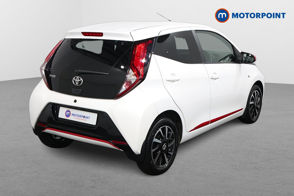 Toyota Aygo X-Trend Manual Petrol Hatchback - Stock Number (1616756) - Drivers side rear corner
