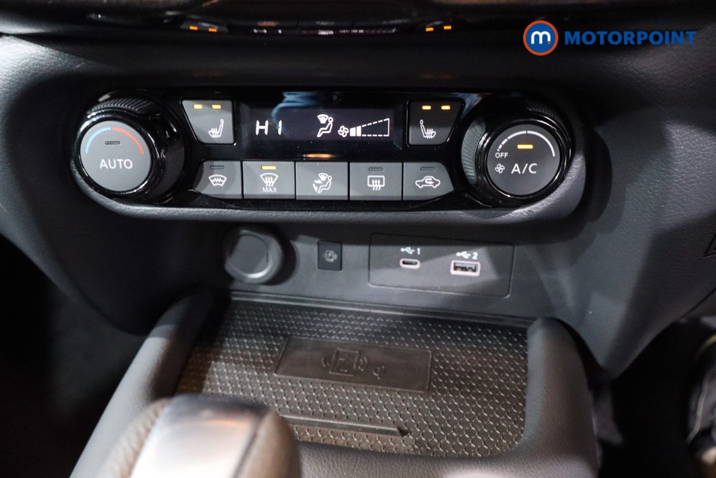 Nissan Juke Tekna Automatic Petrol-Electric Hybrid SUV - Stock Number (1616935) - 17th supplementary image