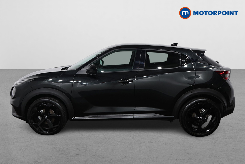 Nissan Juke Tekna Automatic Petrol-Electric Hybrid SUV - Stock Number (1616935) - Passenger side