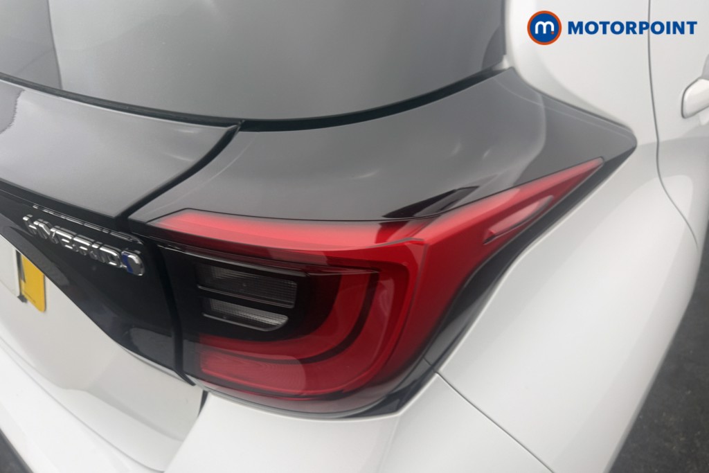 Toyota Yaris Design Automatic Petrol-Electric Hybrid Hatchback - Stock Number (1568481) - 6th supplementary image