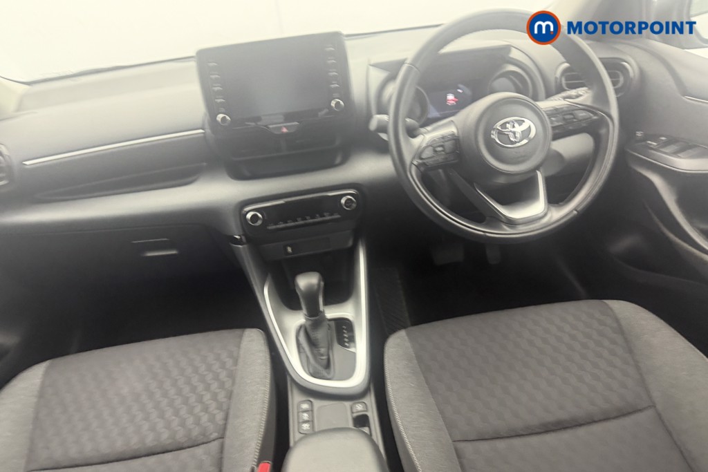 Toyota Yaris Design Automatic Petrol-Electric Hybrid Hatchback - Stock Number (1568481) - 10th supplementary image