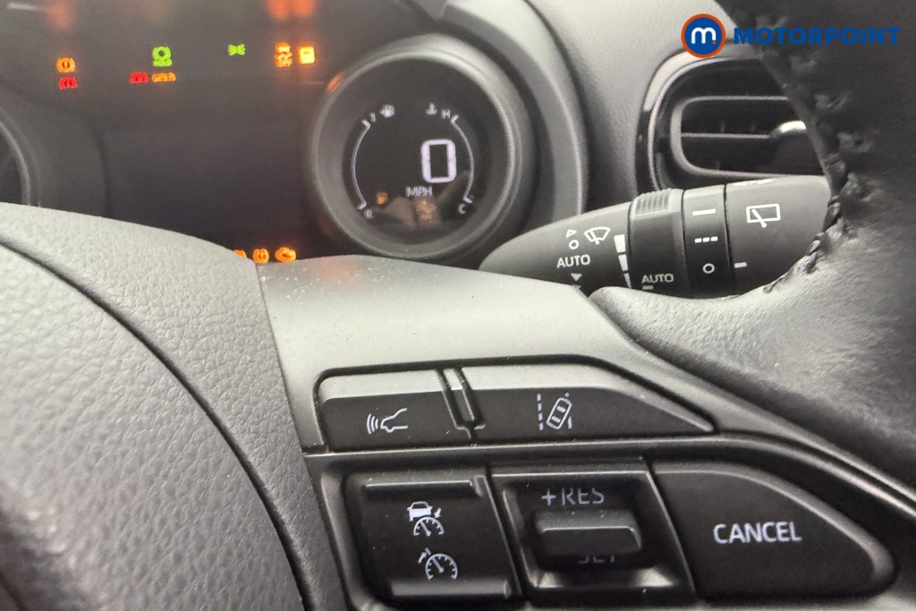 Toyota Yaris Design Automatic Petrol-Electric Hybrid Hatchback - Stock Number (1568481) - 15th supplementary image