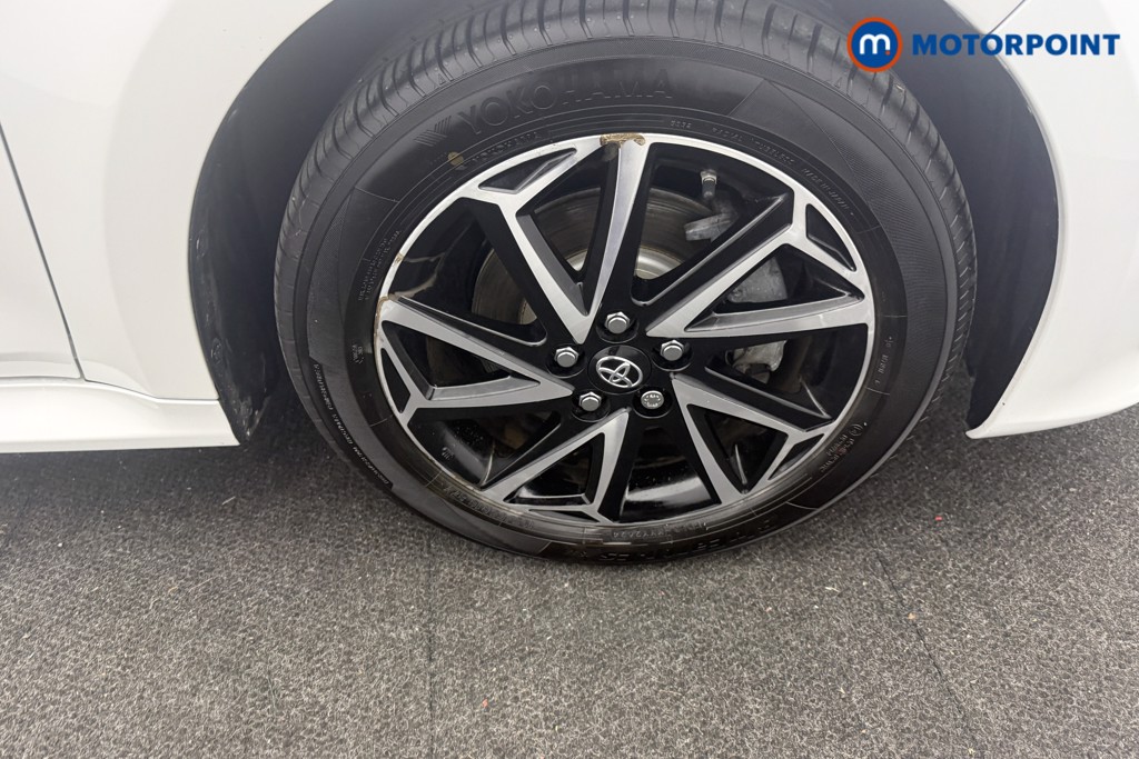 Toyota Yaris Design Automatic Petrol-Electric Hybrid Hatchback - Stock Number (1568481) - 23rd supplementary image