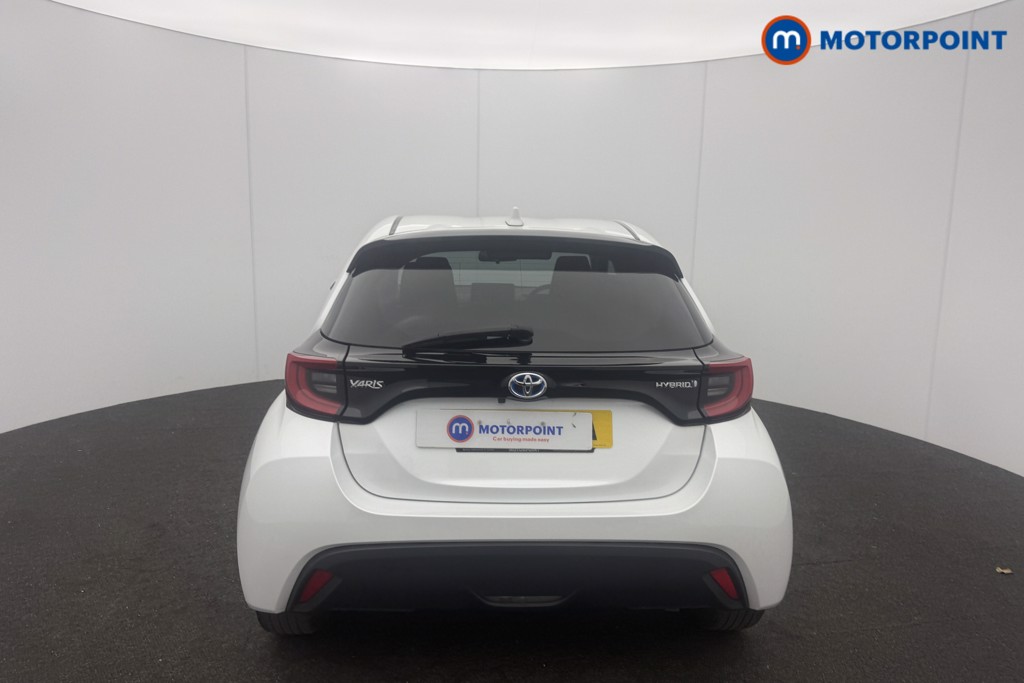 Toyota Yaris Design Automatic Petrol-Electric Hybrid Hatchback - Stock Number (1568481) - 1st supplementary image