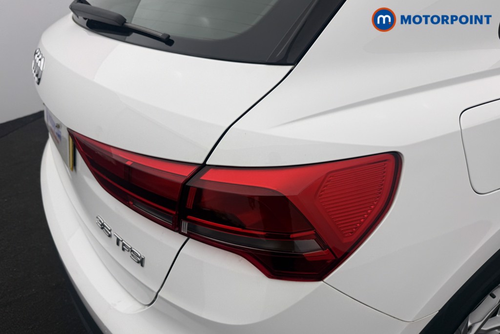 Audi Q3 Technik Manual Petrol SUV - Stock Number (1596923) - 4th supplementary image