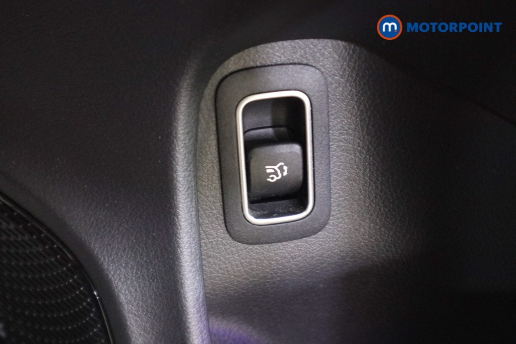 Mercedes-Benz CLA Amg Line Automatic Petrol Estate - Stock Number (1599565) - 18th supplementary image