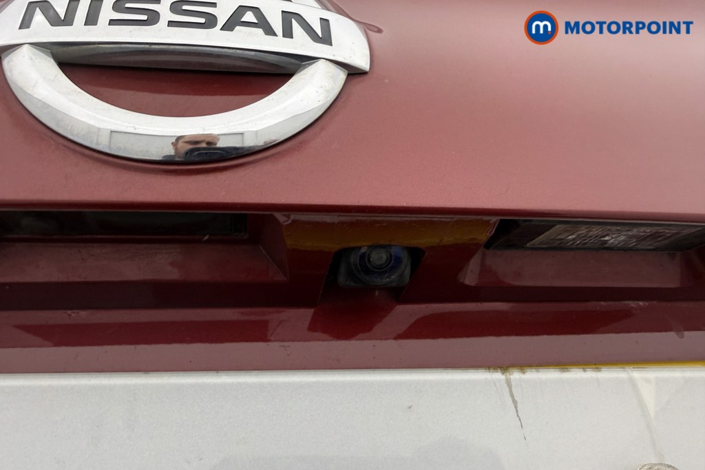 Nissan Qashqai Tekna Manual Petrol SUV - Stock Number (1601720) - 2nd supplementary image