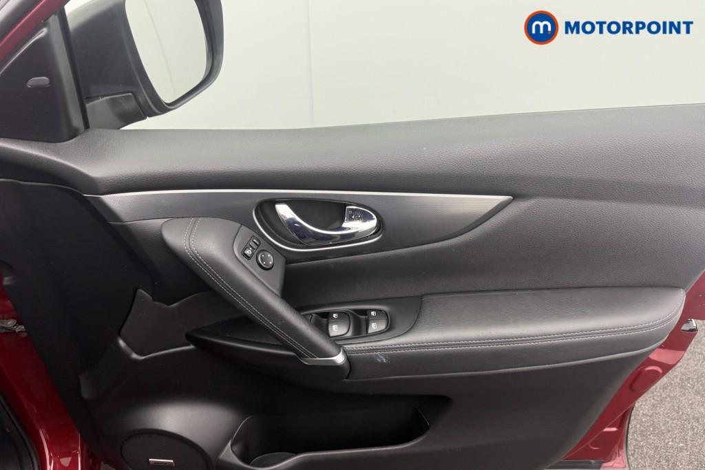 Nissan Qashqai Tekna Manual Petrol SUV - Stock Number (1601720) - 11th supplementary image