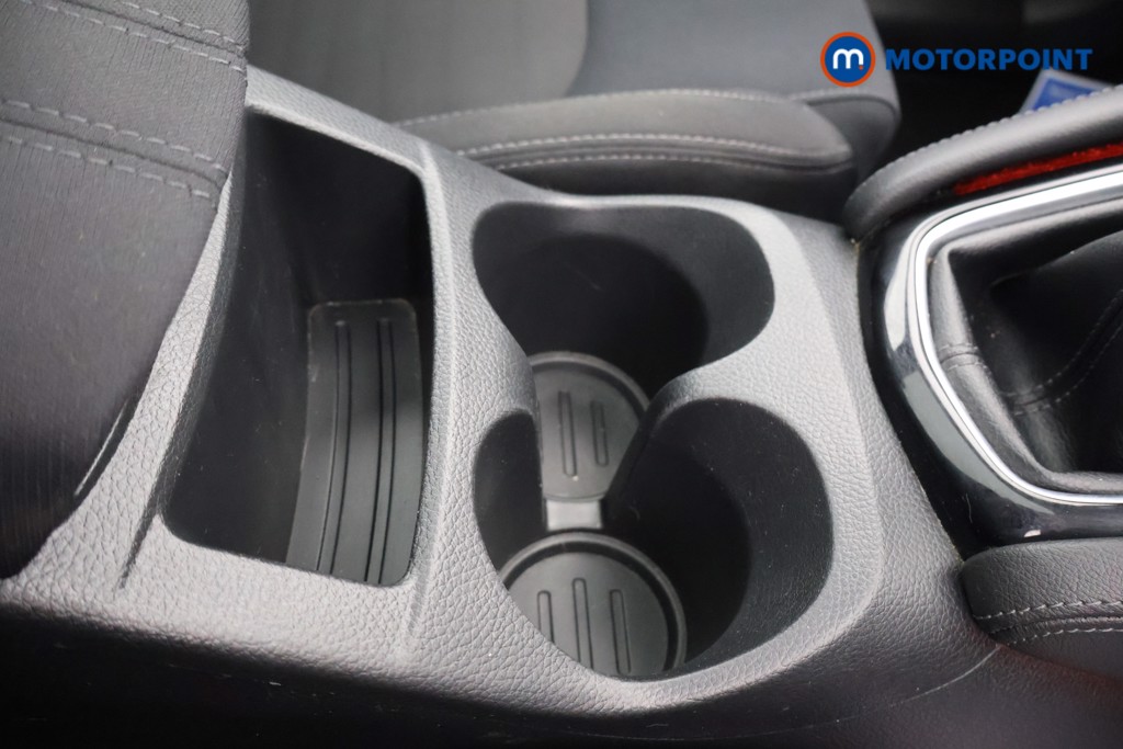 Nissan Qashqai N-Connecta Manual Diesel SUV - Stock Number (1605457) - 7th supplementary image