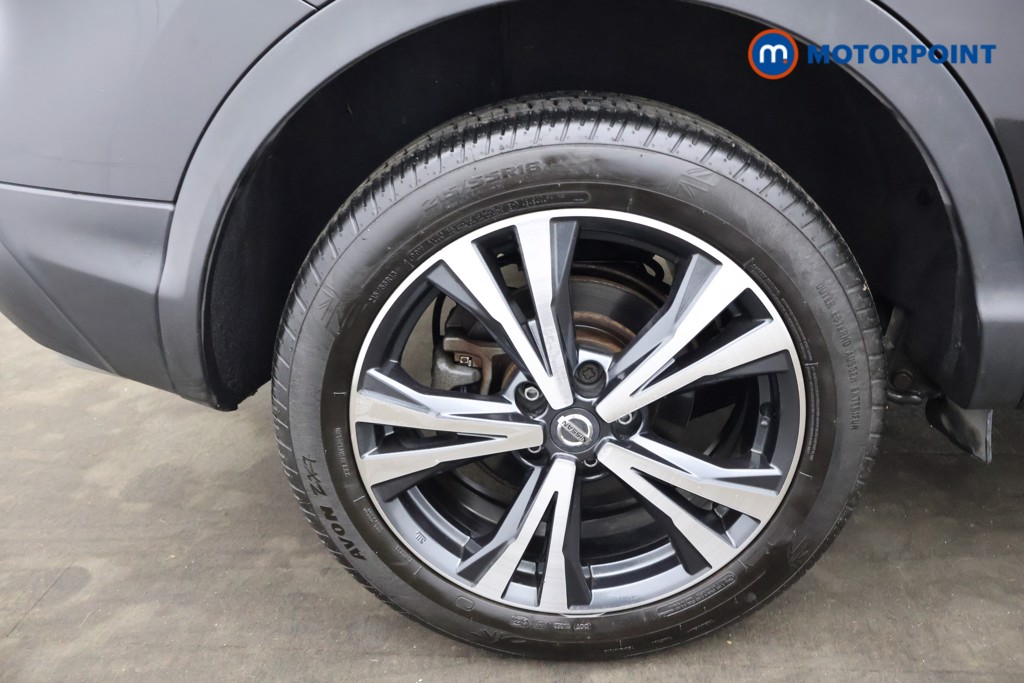 Nissan Qashqai N-Connecta Manual Diesel SUV - Stock Number (1605457) - 14th supplementary image