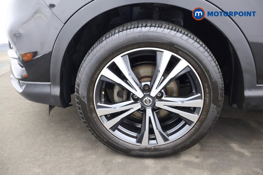 Nissan Qashqai N-Connecta Manual Diesel SUV - Stock Number (1605457) - 16th supplementary image