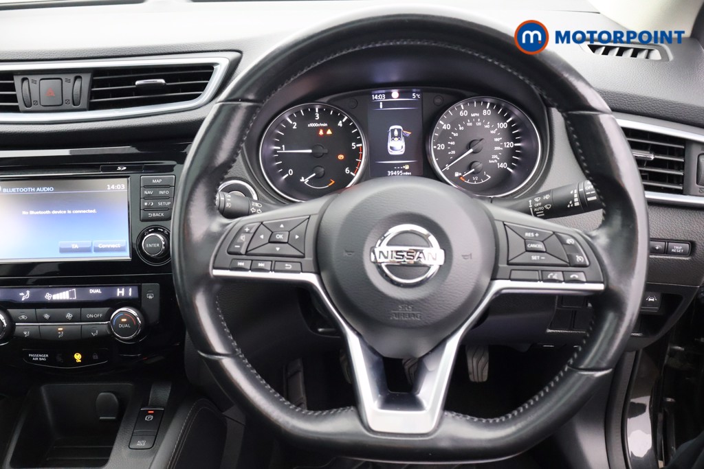 Nissan Qashqai N-Connecta Manual Diesel SUV - Stock Number (1605457) - 1st supplementary image