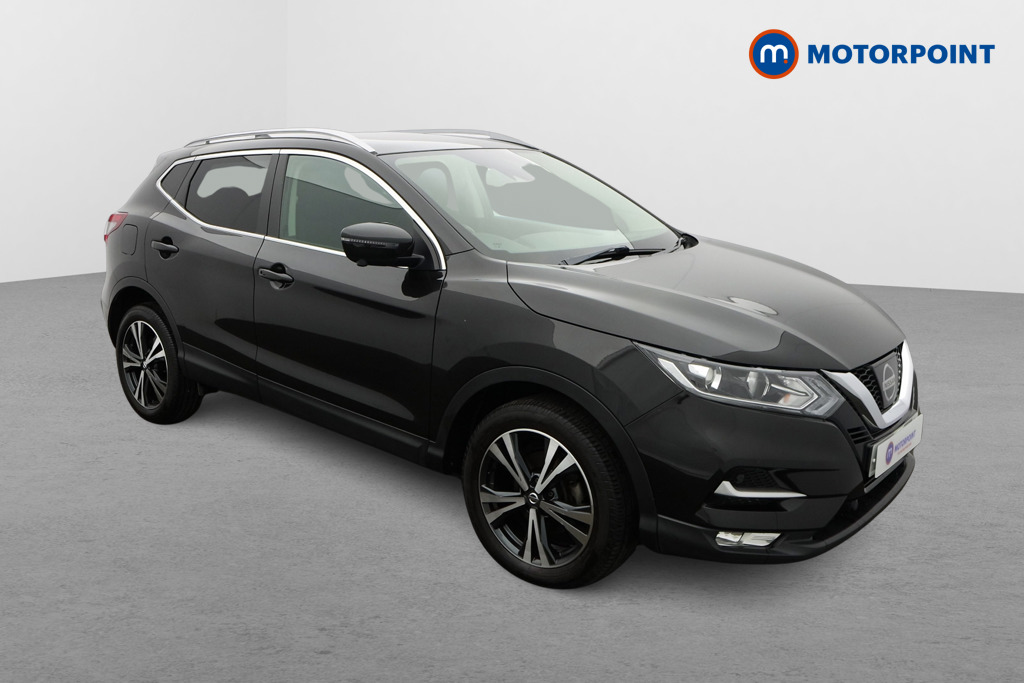 Nissan Qashqai N-Connecta Manual Diesel SUV - Stock Number (1605457) - Drivers side front corner