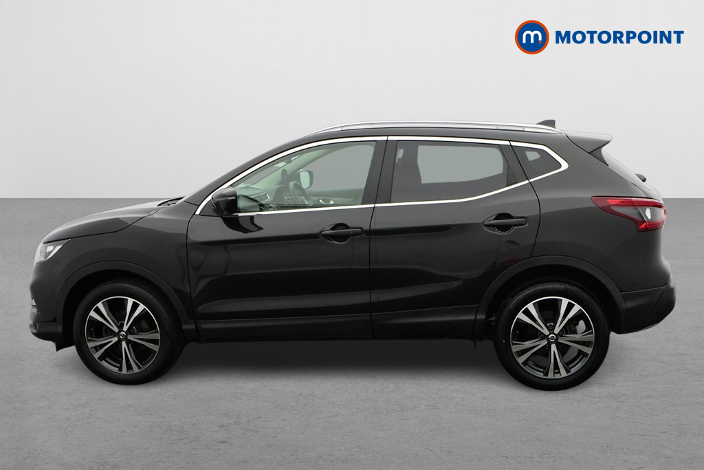 Nissan Qashqai N-Connecta Manual Diesel SUV - Stock Number (1605457) - Passenger side