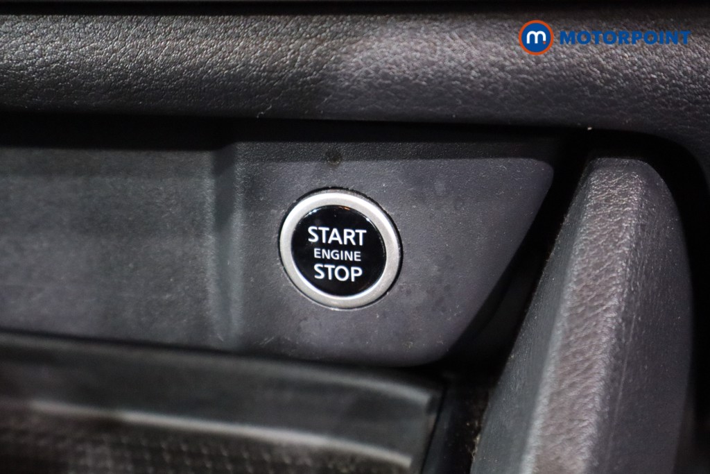 Nissan Qashqai Acenta Premium Manual Petrol SUV - Stock Number (1608501) - 13th supplementary image