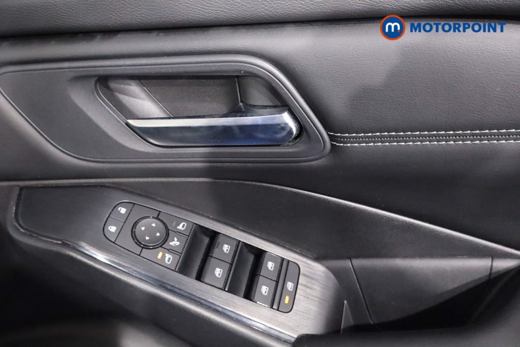 Nissan Qashqai Acenta Premium Manual Petrol SUV - Stock Number (1608501) - 22nd supplementary image