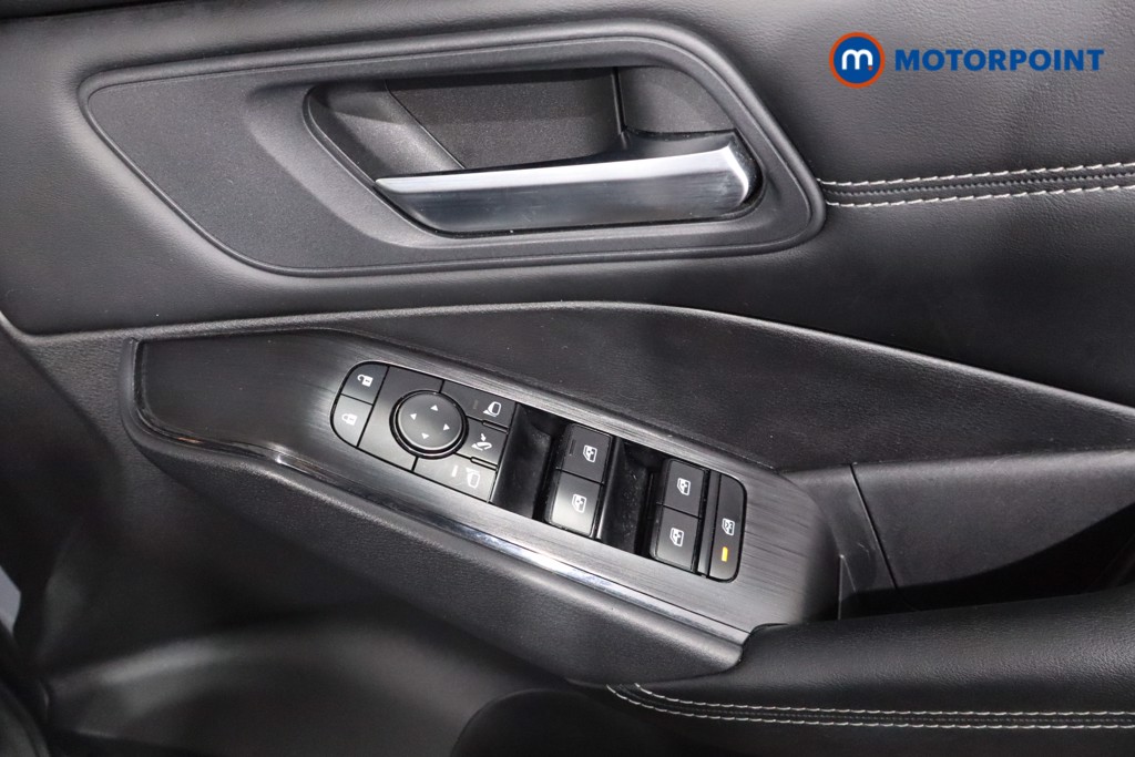 Nissan Qashqai Acenta Premium Manual Petrol SUV - Stock Number (1608503) - 22nd supplementary image