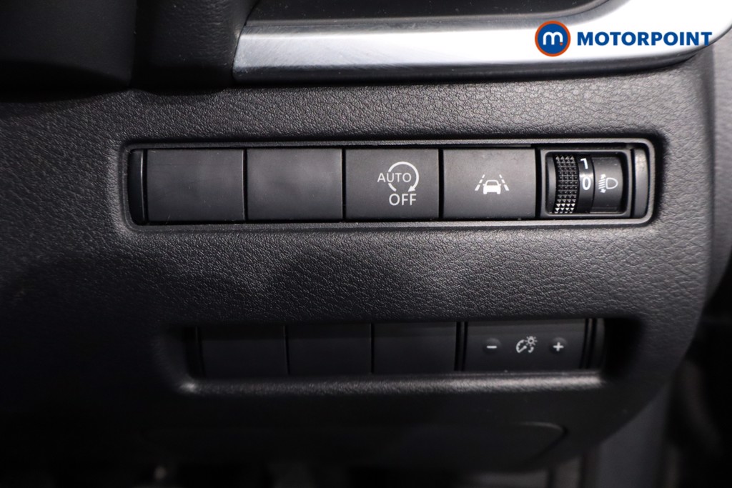 Nissan Qashqai Acenta Premium Manual Petrol SUV - Stock Number (1608509) - 21st supplementary image