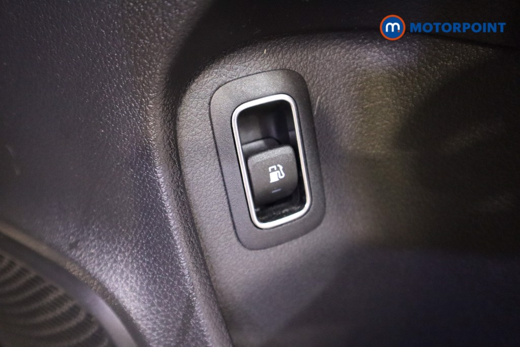 Mercedes-Benz A Class Amg Line Automatic Petrol Plug-In Hybrid Saloon - Stock Number (1609625) - 13th supplementary image