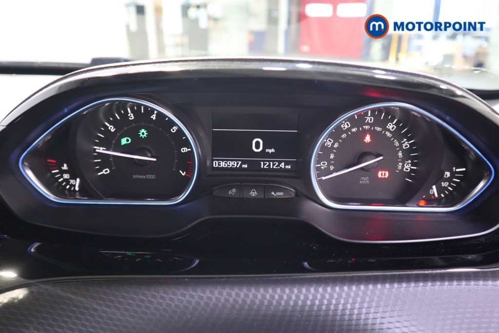 Peugeot 2008 Allure Manual Petrol SUV - Stock Number (1610017) - 4th supplementary image