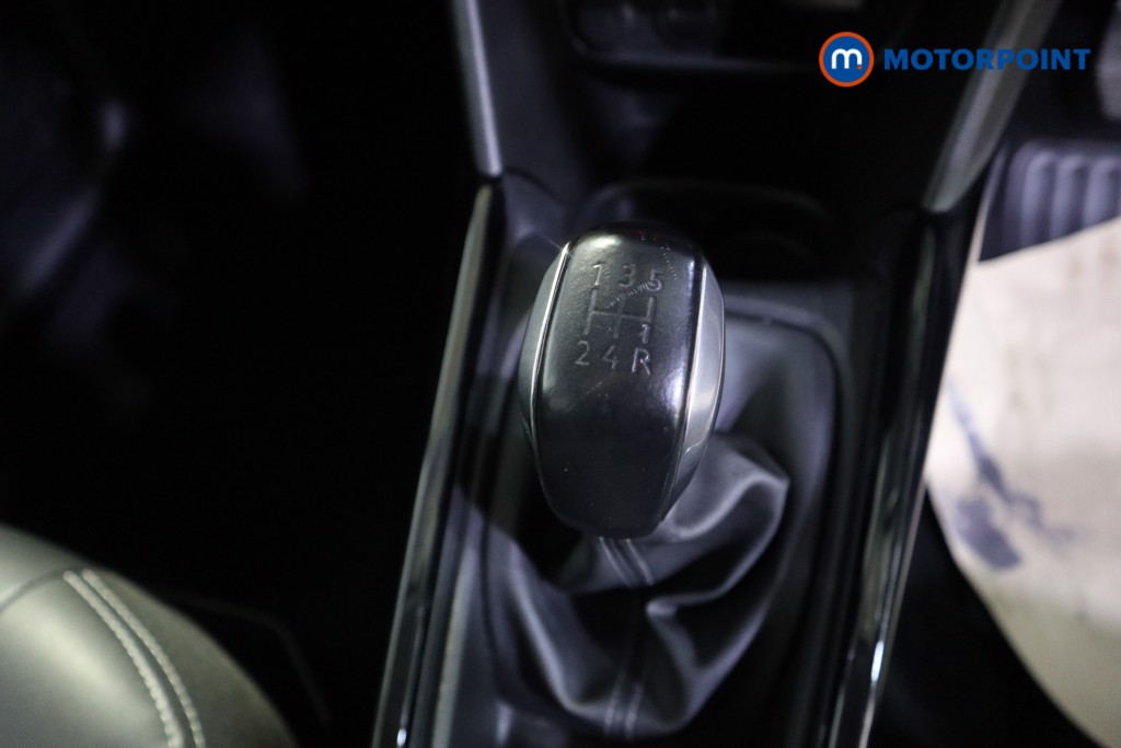 Peugeot 2008 Allure Manual Petrol SUV - Stock Number (1610017) - 9th supplementary image
