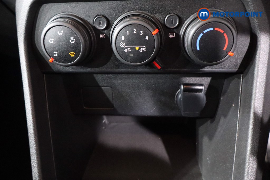Dacia Sandero Stepway Expression Manual Petrol Hatchback - Stock Number (1610225) - 16th supplementary image