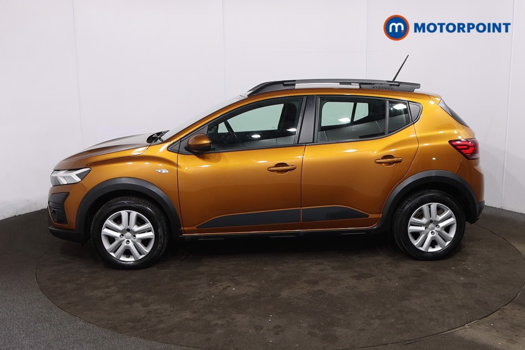 Dacia Sandero Stepway Expression Manual Petrol Hatchback - Stock Number (1610232) - Passenger side