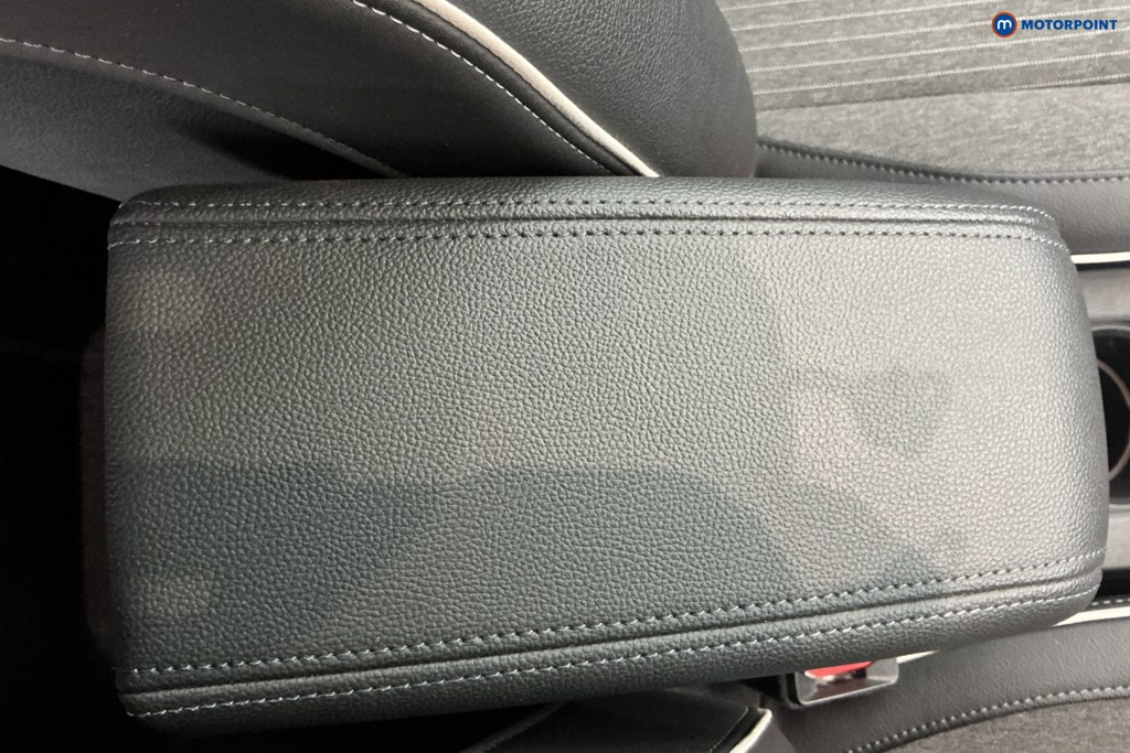 Renault Clio Techno Automatic Petrol-Electric Hybrid Hatchback - Stock Number (1610647) - 16th supplementary image