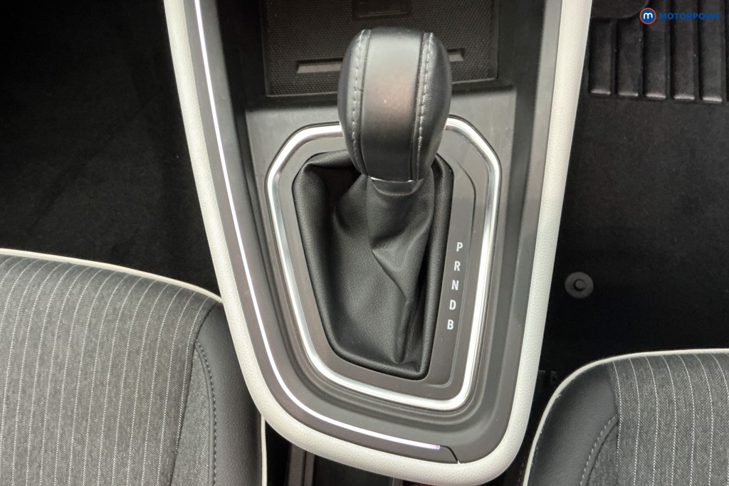 Renault Clio Techno Automatic Petrol-Electric Hybrid Hatchback - Stock Number (1610647) - 19th supplementary image