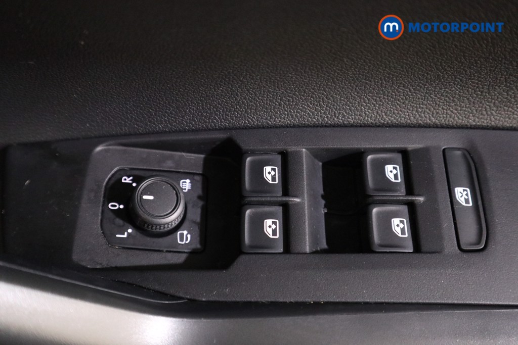 Volkswagen Polo Life Automatic Petrol Hatchback - Stock Number (1611061) - 12th supplementary image