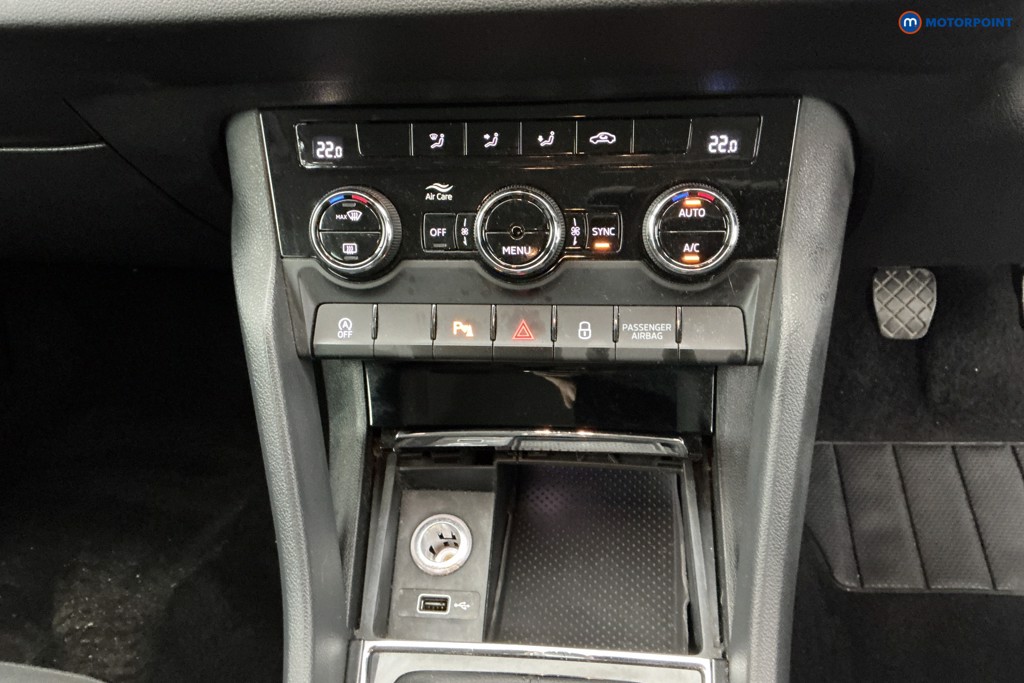 Skoda Karoq Se Technology Manual Petrol SUV - Stock Number (1611334) - 17th supplementary image