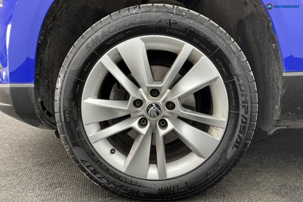 Skoda Karoq Se Technology Manual Petrol SUV - Stock Number (1611334) - 32nd supplementary image