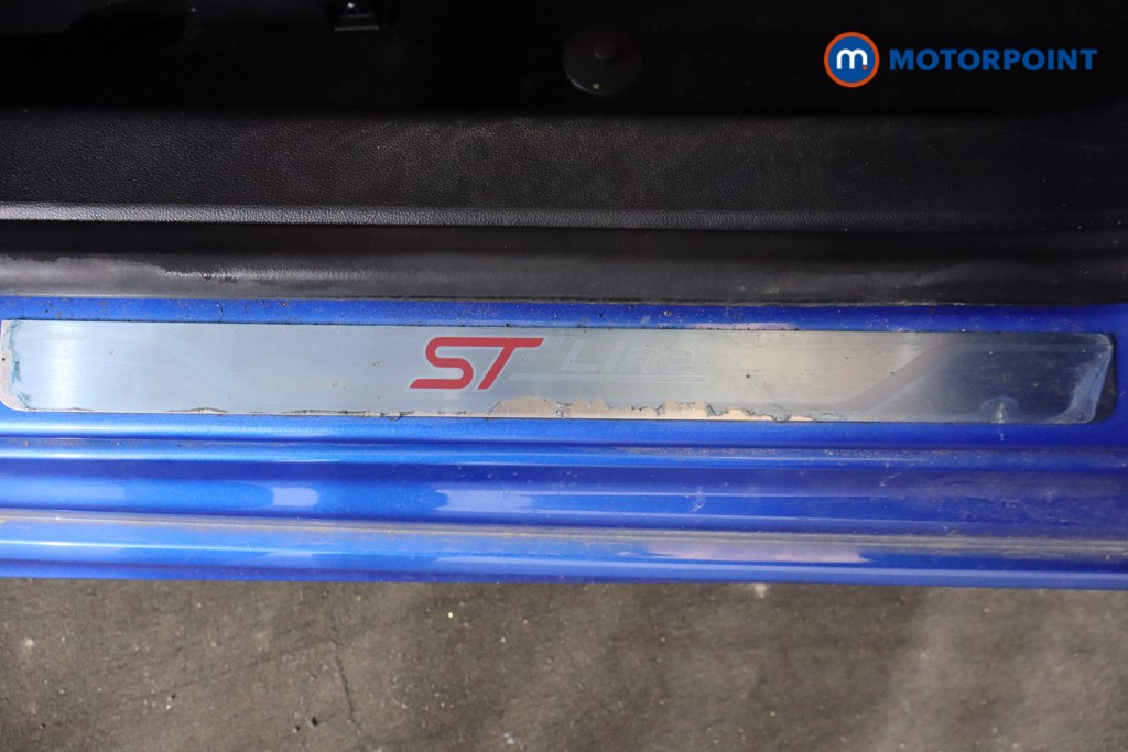 Ford Focus St-Line X Automatic Petrol Hatchback - Stock Number (1611395) - 19th supplementary image