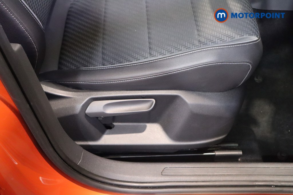 Volkswagen T-Cross R-Line Manual Petrol SUV - Stock Number (1611556) - 16th supplementary image