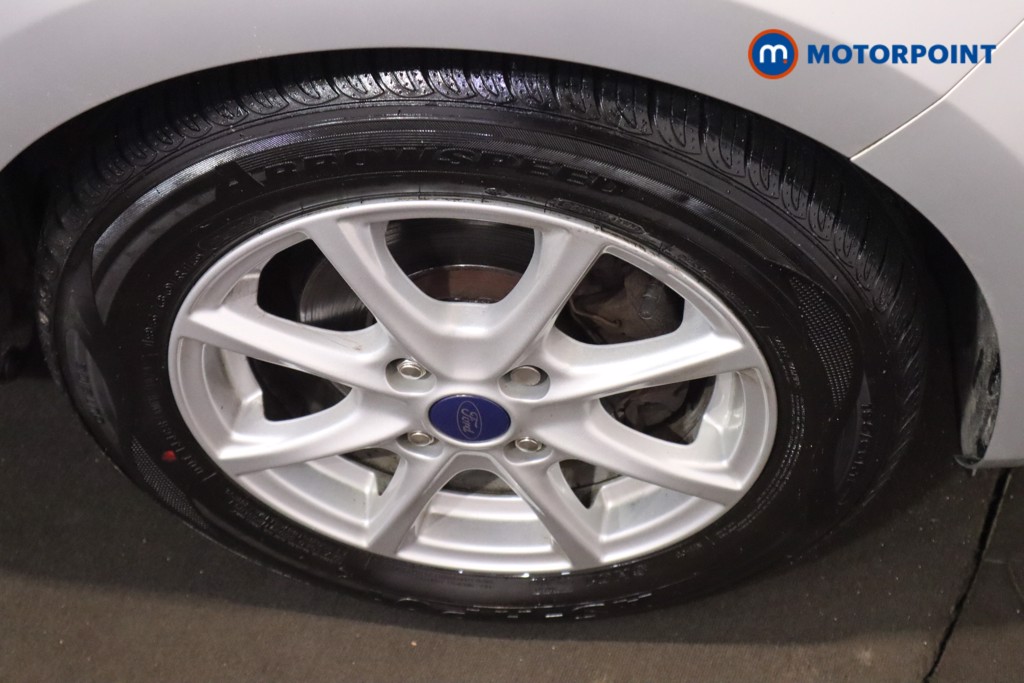 Ford Fiesta Zetec Manual Petrol Hatchback - Stock Number (1612061) - 11th supplementary image