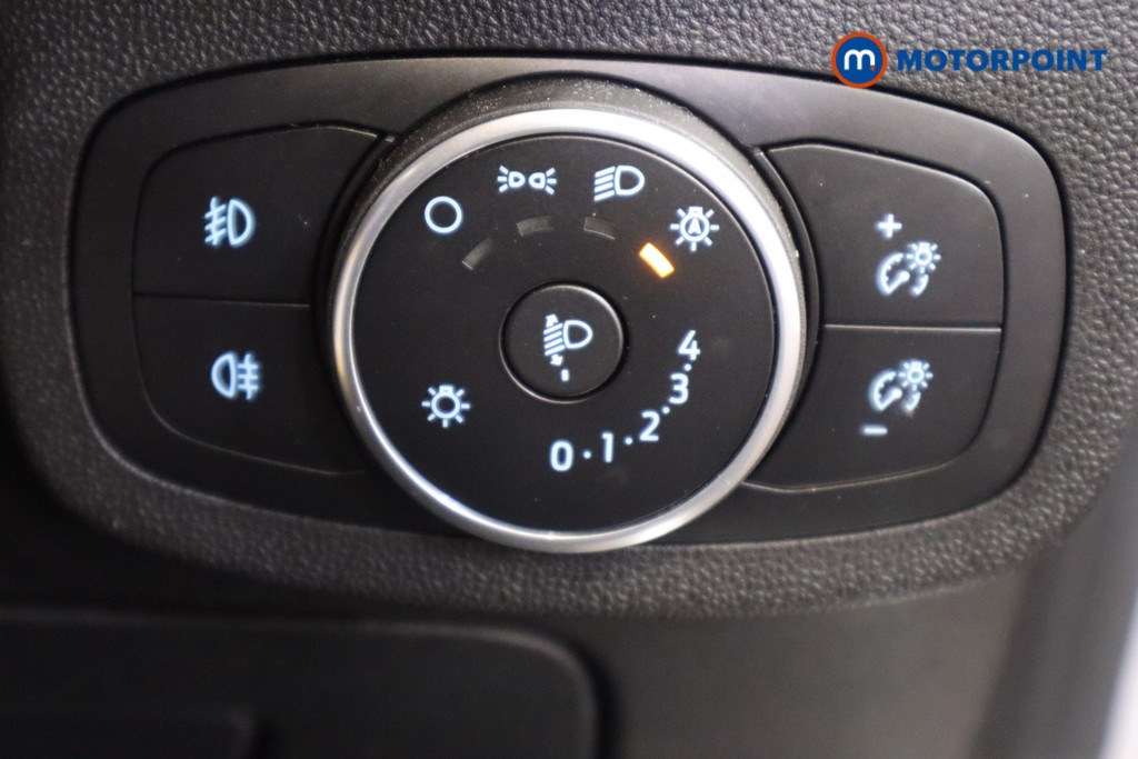 Ford Fiesta Zetec Manual Petrol Hatchback - Stock Number (1612061) - 16th supplementary image