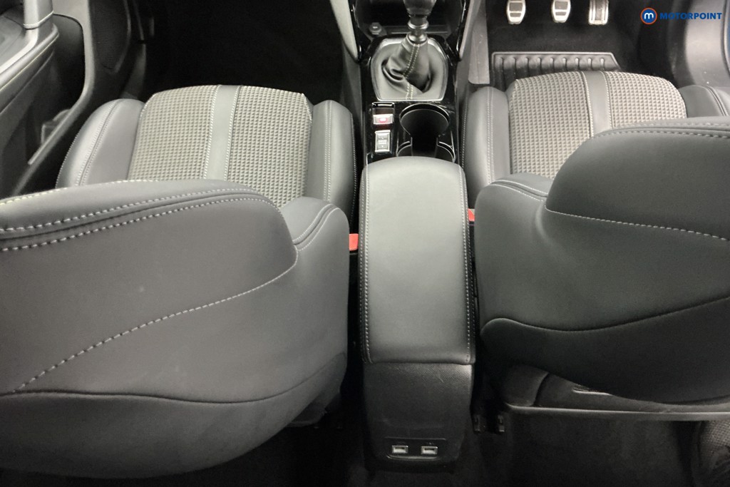 Peugeot 2008 GT Manual Petrol SUV - Stock Number (1612545) - 14th supplementary image