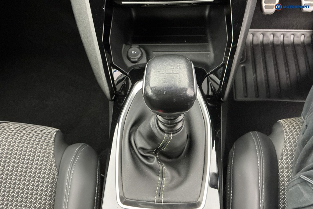 Peugeot 2008 GT Manual Petrol SUV - Stock Number (1612545) - 18th supplementary image