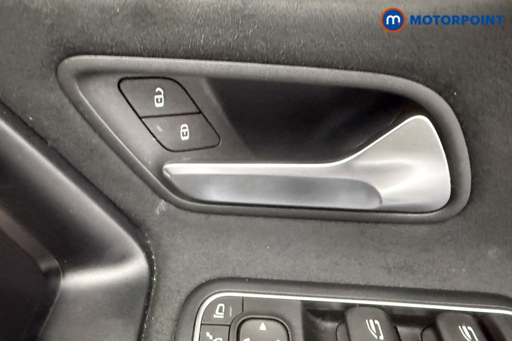 Mercedes-Benz A Class Amg Line Executive Edition Automatic Petrol Hatchback - Stock Number (1612933) - 10th supplementary image