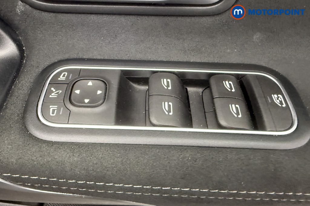 Mercedes-Benz A Class Amg Line Executive Edition Automatic Petrol Hatchback - Stock Number (1612933) - 11th supplementary image