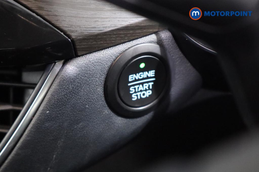 Toyota Yaris Excel Automatic Petrol-Electric Hybrid Hatchback - Stock Number (1612938) - 7th supplementary image