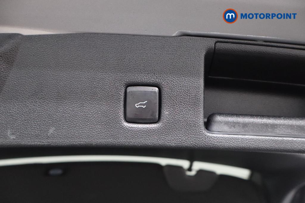 Toyota Yaris Excel Automatic Petrol-Electric Hybrid Hatchback - Stock Number (1612938) - 17th supplementary image