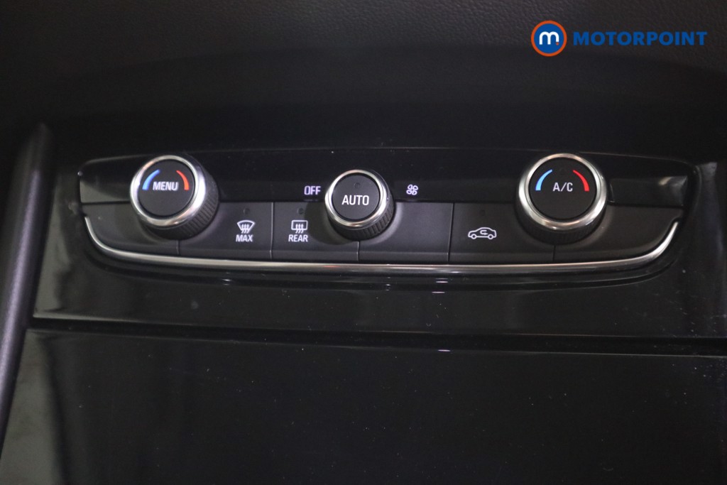 Vauxhall Grandland X Business Edition Nav Automatic Petrol Plug-In Hybrid SUV - Stock Number (1613443) - 10th supplementary image